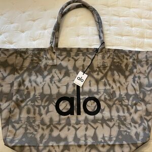 Grey ALO tote NWT